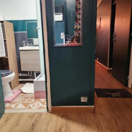 Apartment Centre Pres Des Buttes Chaumons Paris